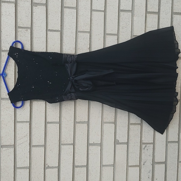 Speechless Dress - Picture 9 of 11